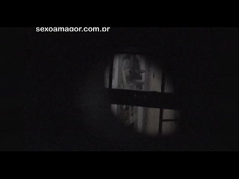 ❤️ Blondie wordt stiekem gefilmd door een voyeur uit de buurt, verstopt achter holle bakstenen ️ Porno vk at us ☑